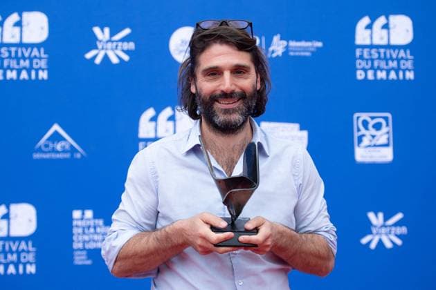 Vierzon Winners Photocall Vincent Cappello posing with his Honorable Mention Award for the movie Nouveau Monde during the Winners Photocall as part of the Festival du Film de Demain in Vierzon, France on June 02, 2024. Photo by Aurore Marechal ABACAPRESS.COM Vierzon France  Copyright: xMarechalxAurore ABACAx