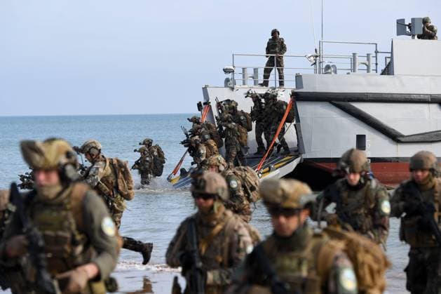 News Themen der Woche KW23 News Bilder des Tages 80TH ANNIVERSARY OF THE LANDING PHOTOPQR OUEST FRANCE Martin ROCHE saint Laurent Sur Mer 04 06 2024 This Tuesday, June 04, 2024 at Saint Laurent sur Mer, an amphibious landing operation on Omaha Beach took place, followed by a Franco-American commemorative ceremony at the Colleville sur Mer American military cemetery as part of the 80th anniversary of the Normandy Landing Dday D day The Pha mistral landed by amphibious means , des troupes françaises de larmée de terre 9e brigade dinfanterie Marine et 6e brigade légère blindée Photographe Martin ROCHE France, june 4th 2024 80th anniversary of the Normandy Landing This Tuesday, June 4, 2024 in Saint Laurent sur Mer, an amphibious landing operation on the beach of Omaha Beach took place follo  Copyright: xPHOTOPQR OUESTxFRANCE MAXPPPxMartinxROCHEx 20240604OFR6456 20240604OFR6456