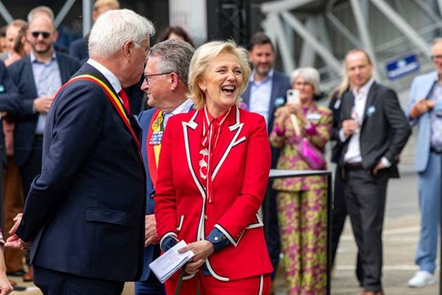 Bilder des Jahres 2024, Entertainment 06 Juni Entertainment Themen der Woche KW23 Entertainment Bilder des Tages West Flanders Province Governor Carl De Caluwe and Princess Astrid of Belgium pictured during the presentation of the Yellowstone fallpipe rock installation vessel of offshore infrastructure group DEME, Tuesday 04 June 2024 in Zeebrugge.  KURTxDESPLENTER 93951960