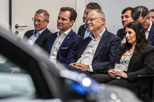 Ceremony 50 years of Golf production at Volkswagen in Wolfsburg Ceremony 50 years of Golf production, event room, v r , Daniela Cavallo, Chairwoman of the General and Group Works Council Volkswagen AG, Stephan Weil, Nds Minister President SPD , Thomas Schäfer, CEO of the Volkswagen Passenger Cars brand, Member of the Board of M