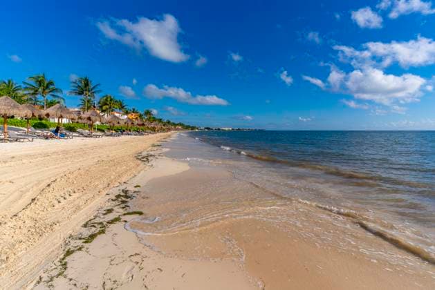 View of beach at Puerto Morelos, Caribbean Coast, Yucatan Peninsula, Riviera Maya, Mexico, North America Copyright: FrankxFell 844-32987 RECORD DATE NOT STATED