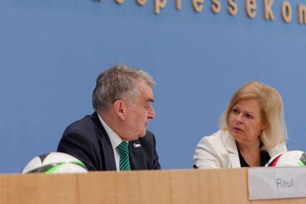 Faeser and Reul on security at the European Championship 2024 06 04 Germany, Berlin Federal Press Conference Nancy Faeser SPD , Federal Minister of the Interior and for Home Affairs, and Herbert Reul CDU , Minister of the Interior of North Rhine-Westphalia, provide information on the preparations of the federal and state governments for security during the European Foo