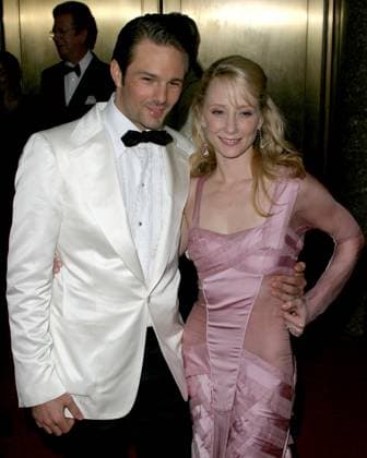 2004 ARIEL RAMEREZ HUTCHINS PHOTO.2004 TONY AWARDS.RADIO CITY MUSIC HALL.NEW YORK NY.JUNE 6, 2004 NEW YORK NEW YORK USA EDITORIAL USE ONLY Copyright: xx ARIELxRAMEREZx khphotos230667