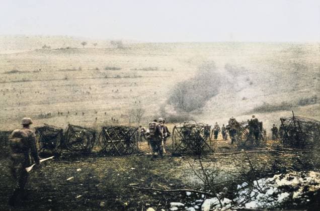 RECORD DATE NOT STATED German attack WWI German attack through the defences at Verdun during World War I Colourised version of: 10297491 Date: 1914-1918  Copyright: Copyrightx(c)Geminix2023.xCredit:xGemini 13992410