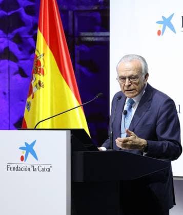 King Felipe At la Caixa Foundation Award Ceremony - Madrid The president of the la Caixa Foundation, Isidro FainÃ , speaks during the 42nd edition of the la Caixa Foundation s award ceremony for postgraduate scholarships abroad, at the CaixaForum Madrid, on June 5, 2024, in Madrid, Spain. The King today presided over the presentation of the la Caixa Scholarships to a hundred university students who have been selected for their excellence and have gained admission to some of the best universities in the world. Since 1982, the entity has allocated more than 200 million euros to this scholarship program, one of the most important in Europe. Photo by Europa Press ABACAPRESS.COM Madrid Spain  Copyright: xEuropaxPress ABACAx