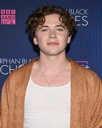 Orphan Black Echoes tapis rouge a Hollywood 04 June 2024 West Hollywood, California Igby Rigney Orphan Black Echoes Red Carpet at he West Hollywood EDITION Photo Credit Billy Bennight AdMedia 305921 2024 06 04 California West Hollywood Etats Unis  Copyright: xAdMediax STAR_305921_051