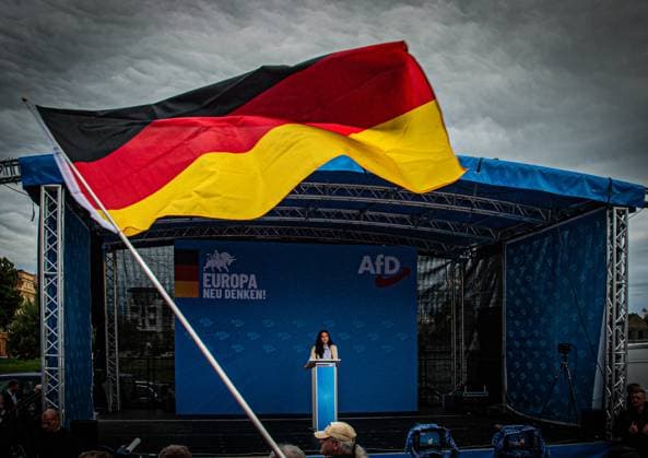 Politik , Kundgebung in Oranienburg 05.06.2024, xdanx, Politik , Kundgebung in Oranienburg, v.l.Mary Khan, EU-Kanditatin bei einer Kundgebung der AfD auf dem Schlossplatz Oranienburg. Oranienburg Schlossplatz Oranienburg Brandenburg Deutschland (DE) *** Politics , Rally in Oranienburg 05 06 2024, xdanx, Politics , Rally in Oranienburg, f l Mary Khan, EU candidate at a rally of the AfD at the Schlossplatz Oranienburg Oranienburg Schlossplatz Oranienburg Brandenburg Germany EN Copyright: xDanielxLakomskix