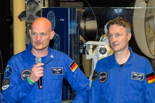 v.l. Alexander Gerst, Astronaut, Deutscher Geophysiker und Vulkanologe, Matthias Josef Maurer, GER, Berlin, Schoenefeld - ILA Berlin 2024, Rundgang mit Bundeskanzler Olaf Scholz am 5. Juni auf der ILA 2024 zur Eroeffnung, Berlin ExpoCenter Airport, Berlin, Schoenefeld, Selchow, 05.06. 2024, *** f l Alexander Gerst, astronaut, German geophysicist and volcanologist, Matthias Josef Maurer, GER, Berlin, Schoenefeld ILA Berlin 2024, tour with Federal Chancellor Olaf Scholz on June 5 at the opening of the ILA 2024, Berlin ExpoCenter Airport, Berlin, Schoenefeld, Selchow, 05 06 2024, Copyright: HMBxMedia UwexKoch