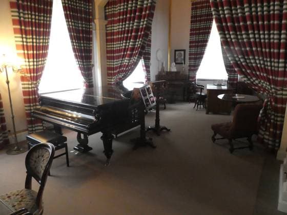 Franz Liszt Haus Hier lebte Franz Liszt von 1869 bis zu seinem Tod im Jahr 1886. Musiksalon und Arbeitszimmer sind in der originalen Einrichtung samt Bechstein-Flügel erhalten geblieben. *** Franz Liszt House Franz Liszt lived here from 1869 until his death in 1886 The music salon and study have been preserved with their original furnishings, including the Bechstein grand piano Copyright: xStopperx xEibner-Pressefotox EP_asr