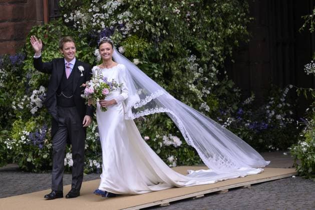 Bilder des Jahres 2024, Entertainment 06 Juni Entertainment Themen der Woche KW23 Entertainment Bilder des Tages The wedding of Hugh Grosvenor, the Duke Of Westminster and Olivia Henson at Chester Cathedral Featuring: Hugh Grosvenor, the Duke Of Westminster, Olivia Henson Where: Chester, United Kingdom When: 07 Jun 2024 Credit: Cover Images EDITORIAL USE ONLY. NOT FOR USE BY NEWSPAPERS BASED IN THE UK. Copyright: xx coverimg53827196