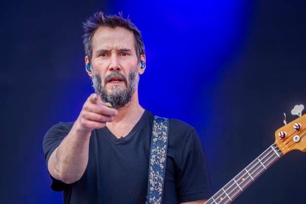 Bilder des Jahres 2024, Entertainment 06 Juni Entertainment Themen der Woche KW23 June 7, 2024, Nuremberg, Germany: Keanu Reeves performs with band Dogstar on day 1 of music festival Rock im Park at Mandora stage of Zeppelinfeld in Nuremberg, Germany, on 07 June 2024. Photo: Nuremberg Germany - ZUMAm179 20240607_zep_m179_001 Copyright: xAlecxMichaelx