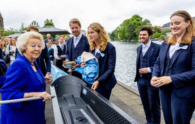 Bilder des Jahres 2024, Entertainment 06 Juni Entertainment Themen der Woche KW23 Entertainment Bilder des Tages 08-06-2024 Leiden Princess Beatrix attend the baptizing of the new competition boat, The Beatrix, of the Royal Student Rowing Association Njord, during the celebration of the 150th anniversary of the rowing club, in Leiden. Â  Copyright: xPPEx
