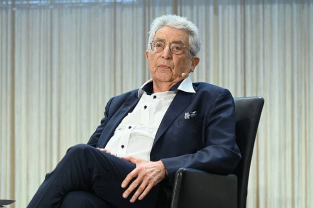 Politician Gerhart Baum on the podium at the award ceremony for the Lev Kopolev Prize for Peace and Human Rights 2023 2024