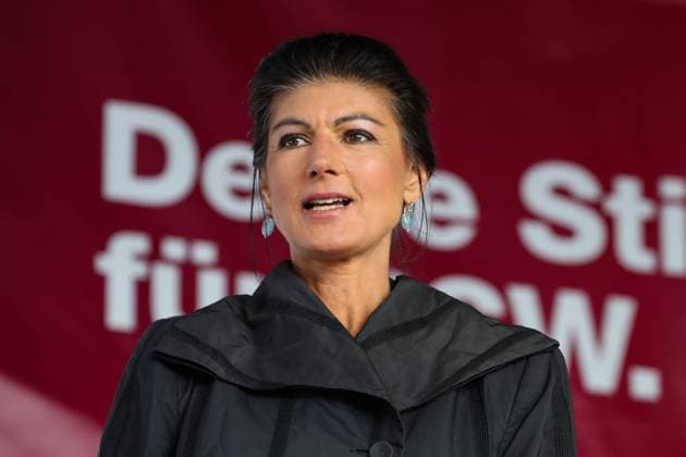 Sahra Wagenknecht (BSW) - Wahlkampfveranstaltung Bündnis Sahra Wagenknecht mit Sahra Wagenknecht auf dem Willy-Brandt-Platz in Magdeburg (Sachsen-Anhalt) *** Sahra Wagenknecht BSW election campaign event Alliance Sahra Wagenknecht with Sahra Wagenknecht at Willy Brandt Platz in Magdeburg Saxony-Anhalt