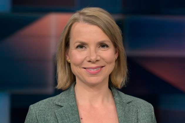 Helene Bubrowski, stellvertretende Chefredakteurin - Table.Media, hart aber fair Polittalk, TV, Format, mit Moderator - Louis Klamroth, Thema: Sommer der Wahrheit: Was haelt die Ampel noch zusammen?, Das Erste, 10.062024, *** Helene Bubrowski, Deputy Editor-in-Chief Table Media, hart aber fair Polittalk, TV, format, with presenter Louis Klamroth, topic Summer of Truth Was haelt die Ampel noch zusammen , Das Erste, 10 062024, Copyright: HMBxMedia UwexKoch
