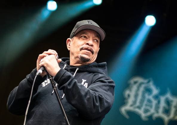 Bilder des Jahres 2024, Entertainment 06 Juni Entertainment Themen der Woche KW24 Entertainment Bilder des Tages Entertainment Musik, Body Count Ft. Ice-T 11.06.2024, xdanx, Entertainment Musik,Body Count Ft. Ice-T, v.l. Rapper Ice-T (buergerl.Tracy Lauren Marrow) von der Band Body Count ft Ice-T waehrend eines Konzertes Live auf der Buehne im Rahmen des Open Air Sommerkonzerte auf der Zitadelle Spandau. Berlin Zitadelle Spandau Berlin Deutschland (DE) *** Entertainment Music, Body Count Ft Ice T 11 06 2024, xdanx, Entertainment Music,Body Count Ft Ice T, v l Rapper Ice T buergerl Tracy Lauren Marrow from the band Body Count ft Ice T during a concert live on stage at the Open Air Sommerkonzerte at the Zitadelle Spandau Berlin Zitadelle Spandau Berlin Germany EN Copyright: xDanielxLakomskix