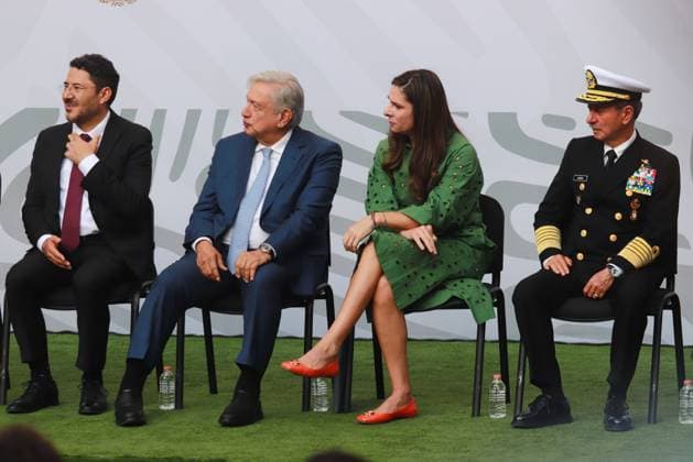 Flagging of the Mexican Team Heading to the Paris Olympic Games (L-R) Head of Government of Mexico City Marti Batres Guadarrama, Mexico s President Andres Manuel Lopez Obrador, Director of the National Commission of Physical Culture and Sports (CONADE) Ana Gabriela Guevara, Rafael Ojeda Duran, Secretary of the Navy during the flag-bearing ceremony of the Mexican delegation that will participate in the Paris 2024 Olympic Games, at the National Palace. on June 11, 2024 in Mexico City, Mexico. (Photo by Carlos Santiago Eyepix Group) Copyright: xCarlosxSantiago xEyepixxGroupx CS_11062024_122291