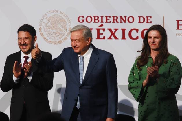 Flagging of the Mexican Team Heading to the Paris Olympic Games (L-R) Head of Government of Mexico City Marti Batres Guadarrama, Mexico s President Andres Manuel Lopez Obrador, Director of the National Commission of Physical Culture and Sports (CONADE) Ana Gabriela Guevara, during the flag-bearing ceremony of the Mexican delegation that will participate in the Paris 2024 Olympic Games, at the National Palace. on June 11, 2024 in Mexico City, Mexico. (Photo by Carlos Santiago Eyepix Group) Copyright: xCarlosxSantiago xEyepixxGroupx CS_11062024_122296