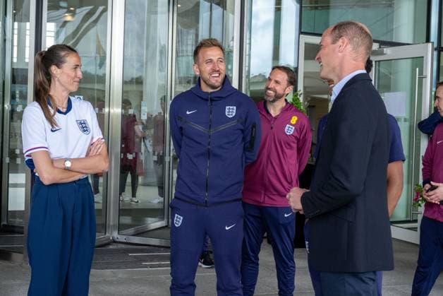 Prince William wishes the England men™s football team luck ahead of Euro 2024 Prince William chats with Jill Scott, Ollie Watkins, Harry Kane and Gareth Southgate as he visits St. George™s Park to wish the England Men™s team luck ahead of the UEFA Euro 2024 tournament, at St George™s Park, Burton on Trent, Staffordshire, UK, on the 10th June 2024. Picture by Paul Cooper WPA-Pool Burton on Trent St George™s Park Staffordshire United Kingdom  WHA-0760