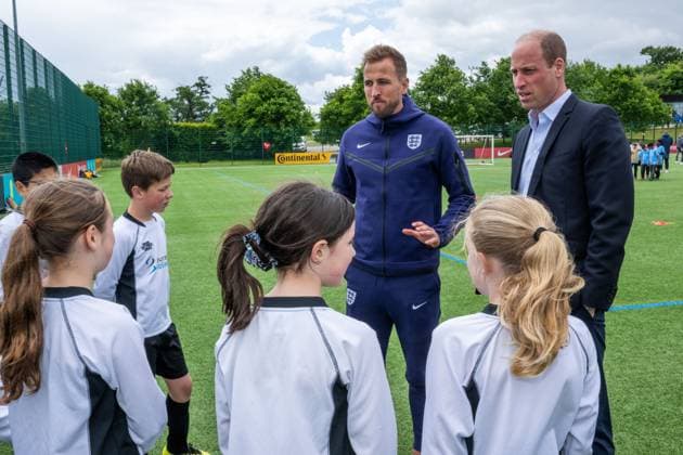Prince William wishes the England men™s football team luck ahead of Euro 2024 Prince William visits St. George™s Park to wish the England Men™s team luck ahead of the UEFA Euro 2024 tournament, at St George™s Park, Burton on Trent, Staffordshire, UK, on the 10th June 2024. Picture by Paul Cooper WPA-Pool Burton on Trent St George™s Park Staffordshire United Kingdom  WHA-0760