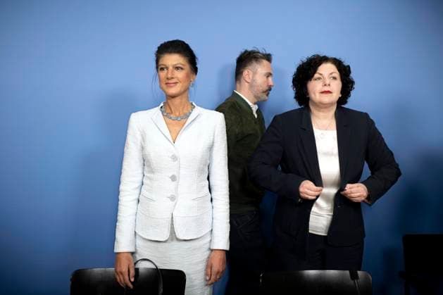 BSW Sahra Wagenknecht DEU, Deutschland, Germany, Berlin, 10.06.2024 Sahra Wagenknecht , Partei Buendnis Bündnis BSW Sahra Wagenknecht , Fabio de Masi , BSW-Kandidat fuer das Europaparlament-Parteibuendnis Buendnis BSW Sahra Wagenknecht , und Amira Mohamed Ali , Vorsitzende der Partei Buendnis Bündnis BSW Sahra Wagenknecht (v.l.n.r.) am Tag nach der Europawahl zum Thema Wahlnachlese am 10. Juni 2024 in Berlin Deutschland en: Sahra Wagenknecht , Fabio de Masi , BSW candidate for the European Parliament Party Alliance Alliance BSW Sahra Wagenknecht, and Amira Mohamed Ali Chairwoman of the Sahra Wagenknecht Alliance BSW (f.l.t.r.) on the day after the European elections on the topic of the election review on June 10 2024 in Berlin Germany .