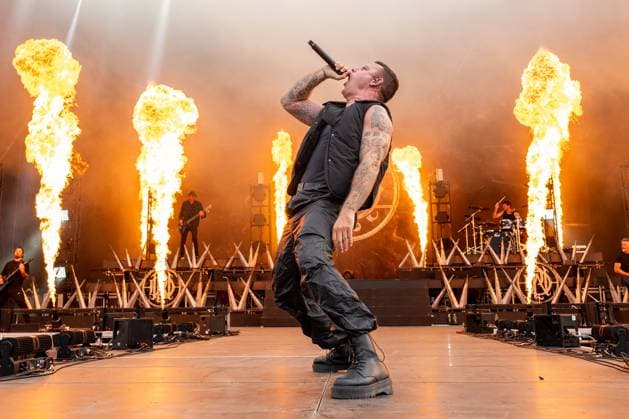 Bilder des Jahres 2024, Entertainment 06 Juni Entertainment Themen der Woche KW24 Entertainment Bilder des Tages Singer Winston McCall of the Australian band Parkway Drive performs during the second day of the 29th music festival Rock for People, in Hradec Kralove, Czech Republic, on June 13, 2024. (CTKxPhoto DavidxTanecek) CTKPhotoP2024061309000  CTKPhotoP2024061309000