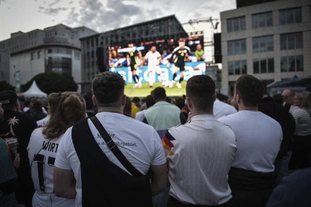 Public Viewing Kennedyplatz FOR EDITORIAL PURPOSES ONLY EDITORIAL USE ONLY p EM Public Viewing on Friday, June 14, 2024 for the opening match Germany vs Scotland Fan Fest at Kennedyplatz for the kick-off of the European Football Championship 2024 Germany North Rhine-Westphalia Essen Copyright SocratesxTassos Copyright: SocratesxTassos doc7vvcnoxidklgk8sl32j ,EDITORIAL USE ONLY Copyright: SocratesxTassos