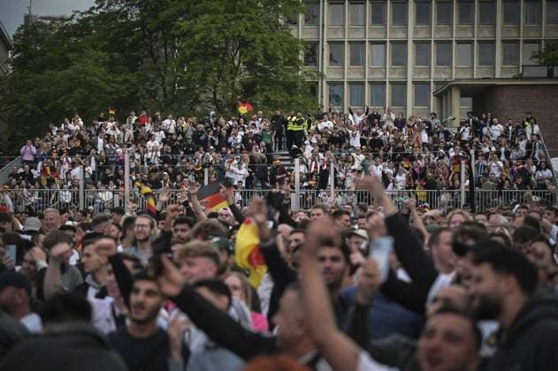 Public Viewing Kennedyplatz FOR EDITORIAL PURPOSES ONLY EDITORIAL USE ONLY p EM Public Viewing on Friday, June 14, 2024 for the opening match Germany vs Scotland Fan Fest at Kennedyplatz for the kick-off of the European Football Championship 2024 Germany North Rhine-Westphalia Essen Copyright SocratesxTassos Copyright: SocratesxTassos doc7vvcnh7jck2hag882ye ,EDITORIAL USE ONLY Copyright: SocratesxTassos
