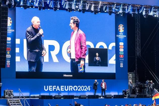 Kick-off to the European Football Championship in Germany More than 15,000 people gathered at augustusplatz in Leipzig to watch the opening match between Germany and Scotland in the official fan zone The evening was hosted by MDR presenter Tom Scheunemann Fanfest