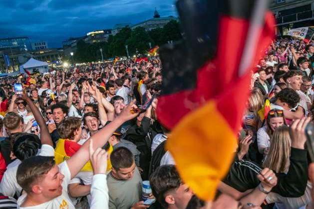 Public viewing in Stuttgart Germany Scotland 5 1 25,000 people celebrate the German national soccer team on the fan mile on Schlossplatz Motto for UEFA EURO 2024 The whole city a stadium 14 06 2024 Stuttgart, Baden Württemberg, Germany, Europe