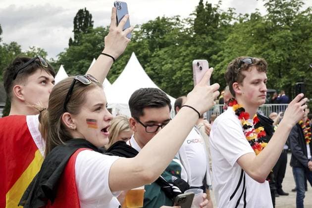 FanZone Spectacular for Euro24 in Nordsternpark FOR EDITORIAL PURPOSES ONLY EDITORIAL USE ONLY p Impression of the FanZone Spectacular on Friday, 14 06 2024 in Nordsternpark in Gelsenkirchen Thousands of soccer fans celebrated to the music of DJ Medusa Germany NRW Gelsenkirchen before the opening match of the European Championshi Copyright: MichaelxKorte doc7vve8xyhxyqrdmhacue ,EDITORIAL USE ONLY Copyright: MichaelxKorte