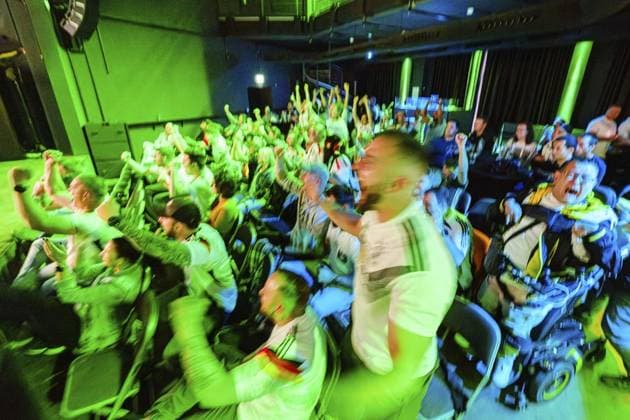 Public Viewing in Duisburg FOR EDITORIAL PURPOSES ONLY EDITORIAL USE ONLY p In the Bora event room cheering at the 1 0 Public Viewing in Duisburg the European Championship in Germany starts with the match Germany Scotland Saturday, June 14, 2024 in Duisburg ¨ Germany NRW Duisburg Copyright ChristophxWojtyczka Copyright: ChristophxWojtyczka doc7vvfb1ft6ep14mlq632j ,EDITORIAL USE ONLY Copyright: ChristophxWojtyczka