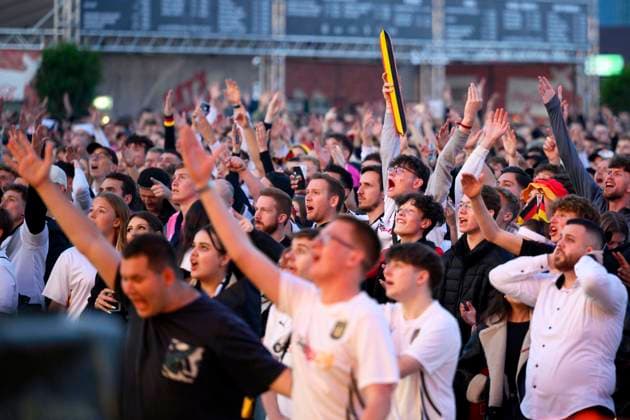 Public viewing of the European Championships Around 8,000 people in the FanPark at Nuremberg Airport watch the DFBs 5-1 win over Scotland Themed image, symbolic image Nuremberg, 14 06 2024 Bavaria Germany Copyright: xDwixAnoraganingrumx