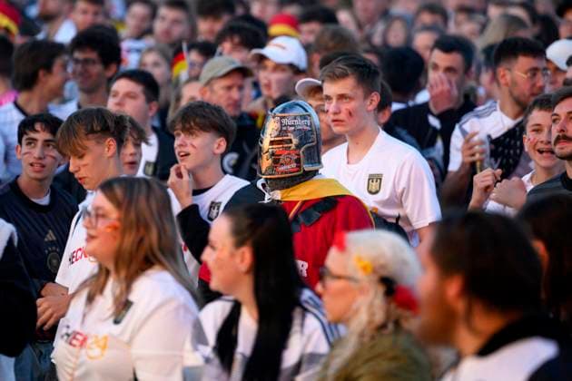 Public viewing of the European Championships Around 8,000 people in the FanPark at Nuremberg Airport watch the DFBs 5-1 win over Scotland Themed image, symbolic image Nuremberg, 14 06 2024 Bavaria Germany Copyright: xDwixAnoraganingrumx