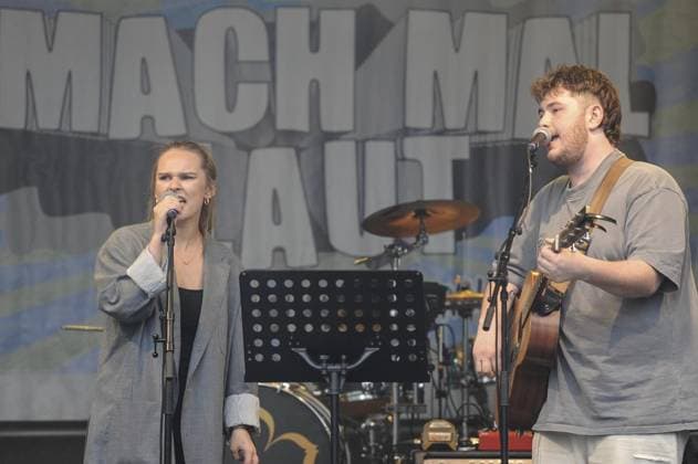 Youth music festival MACH MAL LAUT FOR EDITORIAL PURPOSES ONLY EDITORIAL USE ONLY p Angelina Kalke and Noah Warwel perform at the youth music festival MACH MAL LAUT in Moers on Saturday, 15 06 2024 Germany NRW Moers Copyright OleksandrxVoskresenskyi Copyright: OleksandrxVoskresenskyi doc7vvwaf3kkxe3sjxae2c ,EDITORIAL USE ONLY Copyright: OleksandrxVoskresenskyi