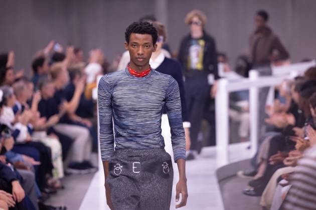 Entertainment Themen der Woche KW24 Entertainment Bilder des Tages June 16, 2024, Milan, ITALY: Models present creations by Prada during the Milan Fashion Week Men s Spring Summer 2025, in Milan, Italy, 16 June 2024. The menswear collections are presented from 14 to 18 June 2024. ANSA ROSSELLA PAPETTI Milan ITALY  - ZUMAa110 20240616_zaf_a110_009 Copyright: xRossellaxPapettix