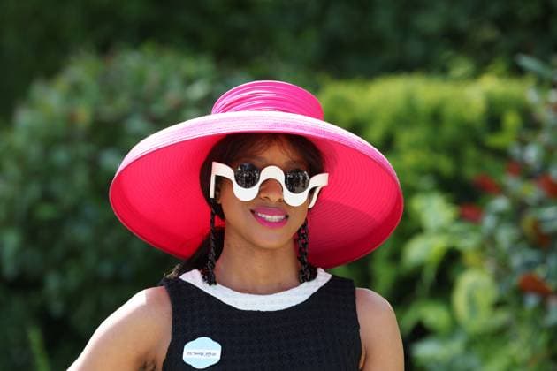 Entertainment Themen der Woche KW25 Entertainment Bilder des Tages . 18 06 2024. Ascot, United Kingdom. Racegoers arriving on the opening day of Royal Ascot, United Kingdom.  xStephenxLockx xi-Imagesx IIM-25312-0041
