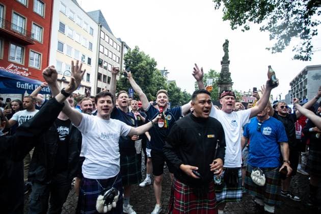UEFA EURO 2024 in Cologne, Public Viewing in Cologne, Fan Zone at Heumarkt, Altermarkt Although Public Viewing was canceled, fans of Scotland UEFA EURO 2024 in Cologne, Public Viewing in Cologne, Fan Zone at Heumarkt, Altermarkt Cologne Downtown NRW Germany Copyright: xBEAUTIFULxSPORTS Buriakovx