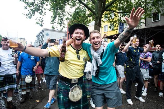 UEFA EURO 2024 in Cologne, Public Viewing in Cologne, Fan Zone at Heumarkt, Altermarkt Although Public Viewing was canceled, fans of Scotland UEFA EURO 2024 in Cologne, Public Viewing in Cologne, Fan Zone at Heumarkt, Altermarkt Cologne Downtown NRW Germany Copyright: xBEAUTIFULxSPORTS Buriakovx