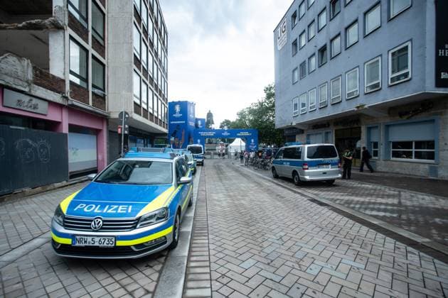 UEFA EURO 2024 in Cologne, Public Viewing in Cologne, Fan Zone at Heumarkt, Altermarkt Police cars in front of the FanZone at Heumarkt UEFA EURO 2024 in Cologne, Public Viewing in Cologne, Fan Zone at Heumarkt, Altermarkt Cologne city center NRW Germany Copyright: xBEAUTIFULxSPORTS Buriakovx