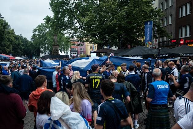 UEFA EURO 2024 in Cologne, Public Viewing in Cologne, Fan Zone at Heumarkt, Altermarkt Although Public Viewing was canceled, fans of Scotland UEFA EURO 2024 in Cologne, Public Viewing in Cologne, Fan Zone at Heumarkt, Altermarkt Cologne Downtown NRW Germany Copyright: xBEAUTIFULxSPORTS Buriakovx