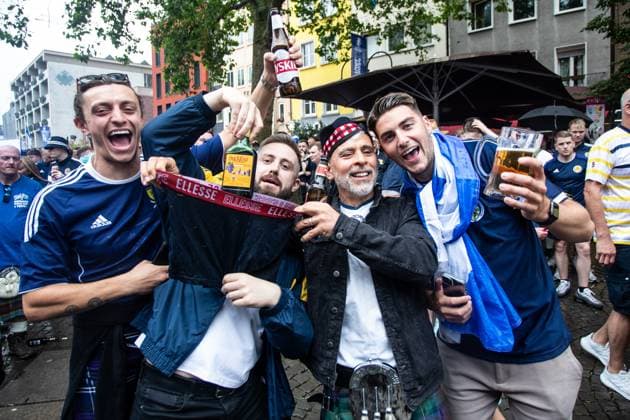 UEFA EURO 2024 in Cologne, Public Viewing in Cologne, Fan Zone at Heumarkt, Altermarkt Although Public Viewing was canceled, fans of Scotland UEFA EURO 2024 in Cologne, Public Viewing in Cologne, Fan Zone at Heumarkt, Altermarkt Cologne Downtown NRW Germany Copyright: xBEAUTIFULxSPORTS Buriakovx
