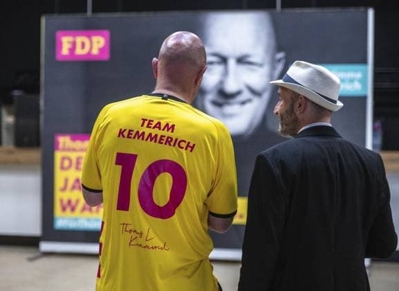 2024 LANDTAGSWAHL THÜRINGEN - WAHLKAMPFAUFTAKT FDP ** NUR FÜR REDAKTIONELLE ZWECKE ** EDITORIAL USE ONLY **<p>18 06 2024-Weimar: 2024 Landtagswahl Thüringen - Wahlkampfauftakt der FDP Thüringen im Uhrenwerk Weimar im Foto: Thomas L. Kemmerich (FDP) ( Deutschland Thueringen Weimar Copyright: SaschaxFromm *** 2024 STATE ELECTION THURINGIA ELECTION CAMPAIGN KICK-OFF FDP FOR EDITORIAL PURPOSES ONLY p 18 06 2024 Weimar 2024 State Election Thuringia Election Campaign Kick-Off FDP Thuringia at Uhrenwerk Weimar in photo Thomas L Kemmerich FDP Germany Thuringia Weimar Copyright SaschaxFromm Copyright: SaschaxFromm doc7vxjcdugpw913etqz284 ,EDITORIAL USE ONLY