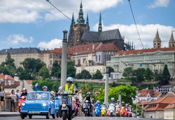 Entertainment Themen der Woche KW25 News Bilder des Tages The ride of Vespa scooter owners through Prague within the 12th annual PragoVespa gathering was held on June 22, 2024, in Prague, Czech Republic. (CTKxPhoto MichaelaxRihova) CTKPhotoP2024062203686  CTKPhotoP2024062203686