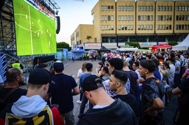 Essen Germany vs. Switzerland Public Viewing at Kennedyplatz FOR EDITORIAL PURPOSES ONLY EDITORIAL USE ONLY p Public Viewing at the Germany vs. Switzerland match on Sunday, June 23, 2024, during the European Football Championship 2024 at Kennedyplatz in Essen Germany NRW Essen Copyright UwexErnst Copyright: UwexErnst doc7w00e664ffqnzi79sv ,EDITORIAL USE ONLY Copyright: UwexErnst