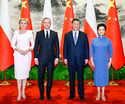 (240624) -- BEIJING, June 24, 2024 -- Chinese President Xi Jinping and his wife Peng Liyuan pose for a group photo with Polish President Andrzej Duda and his wife Agata Kornhauser-Duda prior to the talks between Xi and Duda in Beijing, capital of China, June 24, 2024. Xi held talks with Duda, who is on a state visit to China, at the Great Hall of the People in Beijing on Monday. ) CHINA-BEIJING-XI JINPING-POLISH PRESIDENT-TALKS (CN) LixXueren 