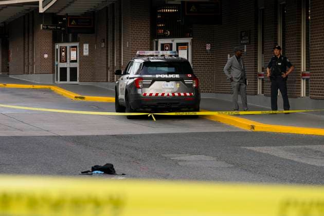 June 25, 2024, Toronto, On, CANADA: Toronto Police officers work the scene of a stabbing at Jane Subway Station in Toronto, on Tuesday, June 25, 2024. Toronto CANADA  - ZUMAc35_ 20240625_zaf_c35_134 Copyright: xArlynxMcadoreyx