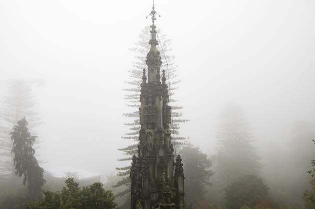 Quinta Da Regaleira Visitors are exploring aspects of the Quinta da Regaleira, an asset of Public Interest that is forming an integral part of the cultural landscape of Sintra, classified as a World Heritage Site by UNESCO, in Sintra, Portugal, on June 28, 2024. Sintra Portugal  Copyright: xCristianxLeyvax originalFilename: leyva-notitle240628_np9ur.jpg