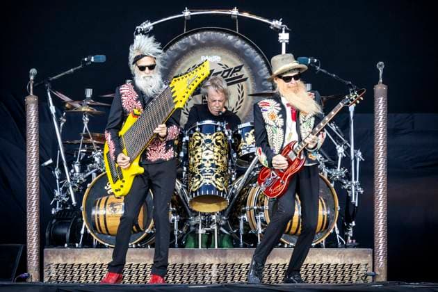 Bilder des Jahres 2024, Entertainment 06 Juni Entertainment Themen der Woche KW26 ZZ Top live at Tons of Rock 2024, Oslo, Norway Oslo, Norway. 29th, June 2024. The American rock band ZZ Top perform a live concert during the Norwegian music festival Tons of Rock 2024 in Oslo. Here vocalist and musician Billy Gibbons (R) is seen live on stage with musician Elwood Francis (L). Oslo Norway Ekebergsletta  Copyright: xGonzalesxPhoto TerjexDokkenx
