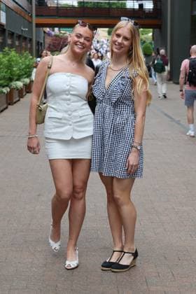 . 01 07 2024. London, United Kingdom. Tennis fans arriving on the opening day of the Wimbledon Tennis Championships in London.  xStephenxLockx xi-Imagesx IIM-25341-0003